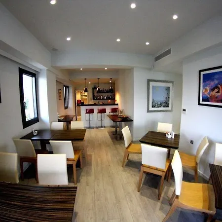 Aura Boutique 3*
